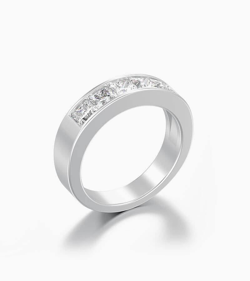 Ring Set With Five Diamond